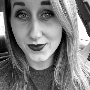 Meet your Posher, Alicia