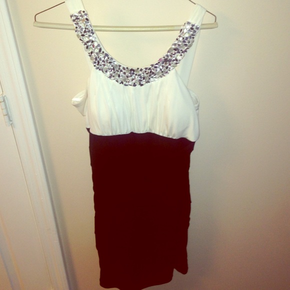Formal short dress