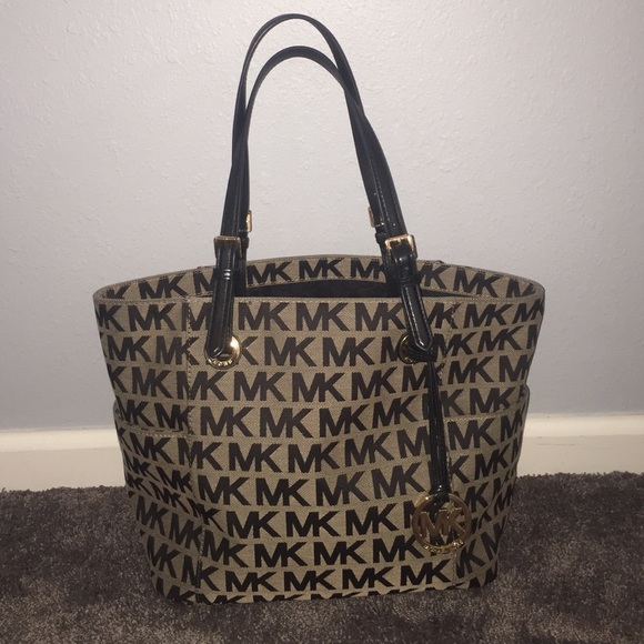 Michael Kors Jet Set Logo Tote