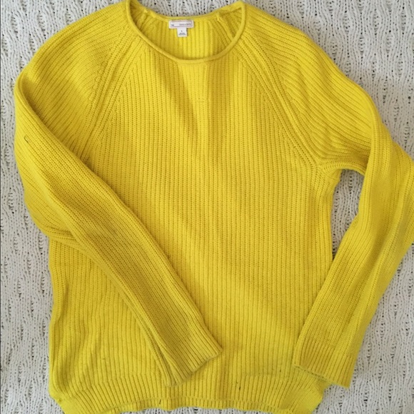 Yellow ribbed sweater
