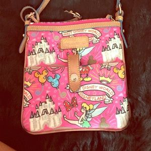 Dooney&bourke cross body bag