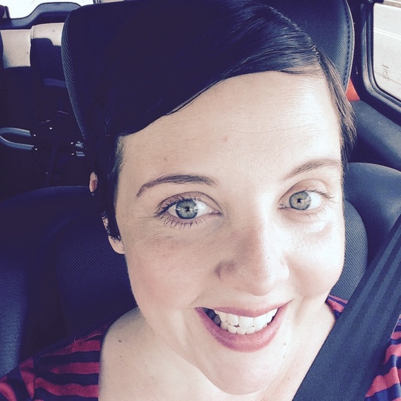 Meet your Posher, Tiffany - Picture 1 of 1