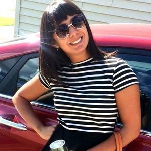 Meet your Posher, Lais