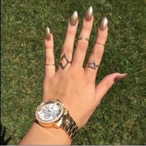 Gold midi rings