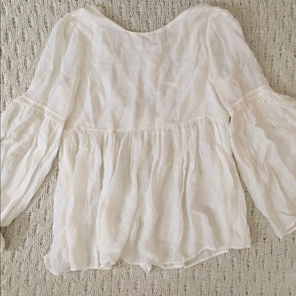 Bell sleeve top