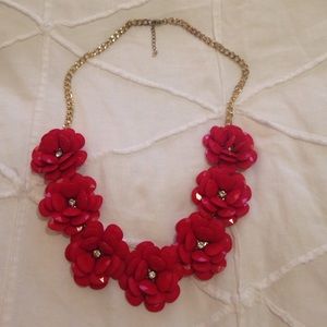 Red rosette necklace