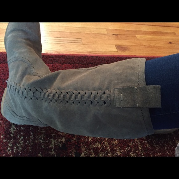 Nine West taupe boots