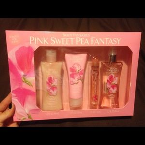 Pink Sweat Pea Fantasy body fragrance kit!