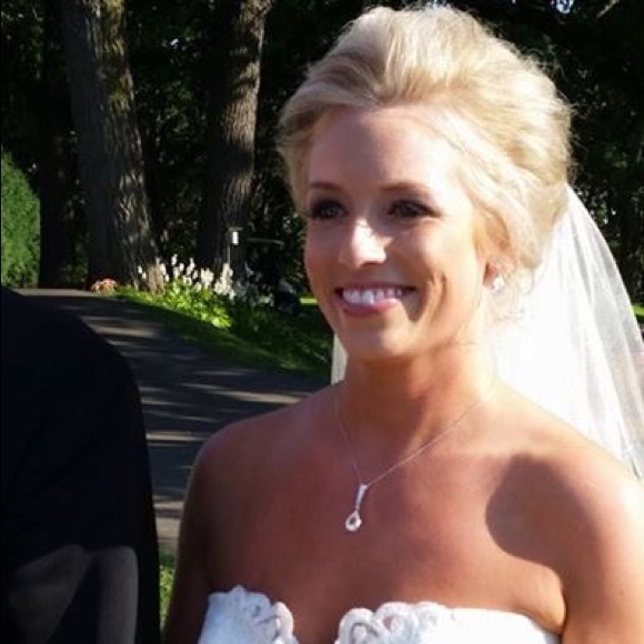 Meet your Posher, Amanda - Picture 1 of 1