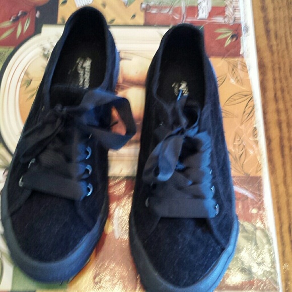 New Arizona Tennis Shoes