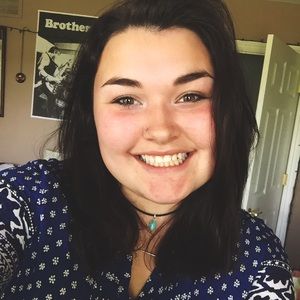 Meet your Posher, Liz