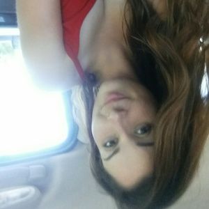 Meet your Posher, Estefania