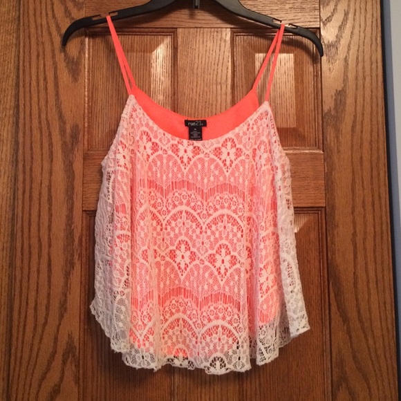 Rue 21 tank