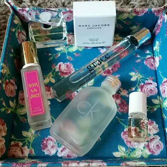 Gently used perfume bonus perfume in photo 2