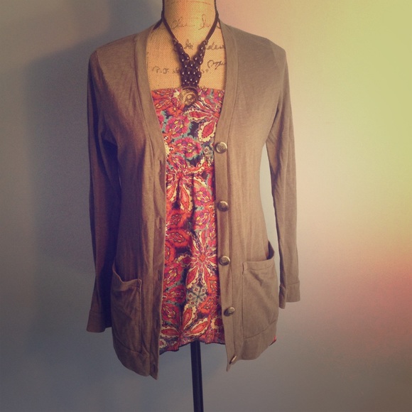Light weight cardigan