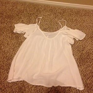 White Off shoulder boheme tee