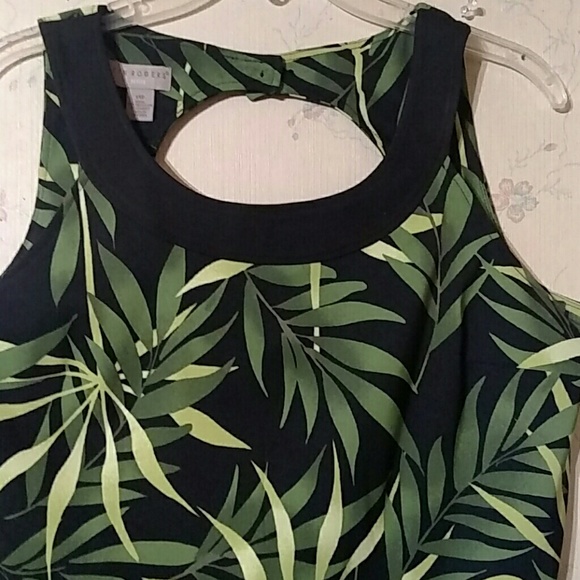 Dress - Picture 2 of 4