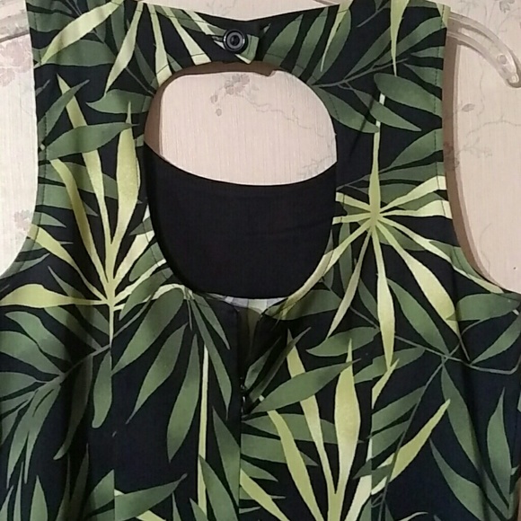 Dress - Picture 4 of 4