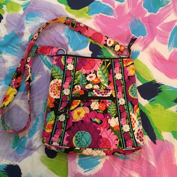Vera Bradley hipster in Va Va Bloom