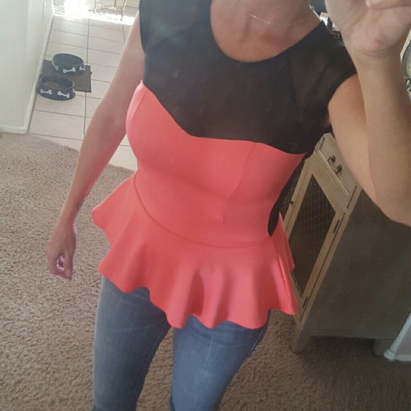NWT Coral & black mesh peplum top