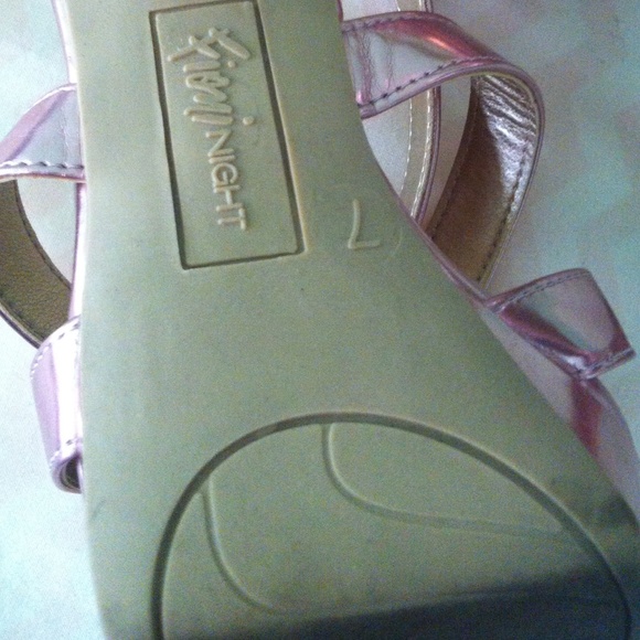 Pink heels - Picture 3 of 3