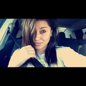 Meet your Posher, Iris