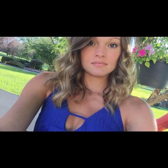 Meet your Posher, Jess - Picture 2 of 2