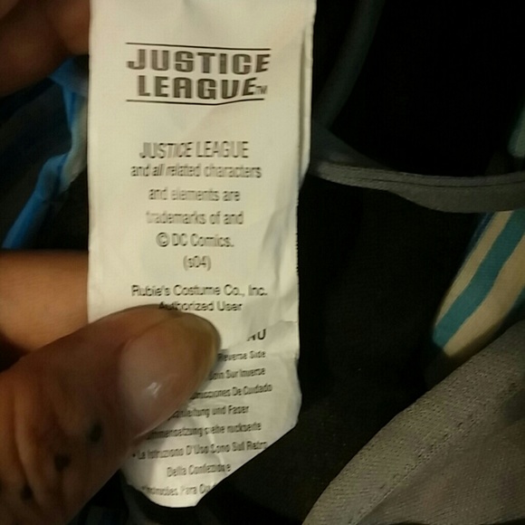 Batman Halloween outfit - Picture 3 of 3