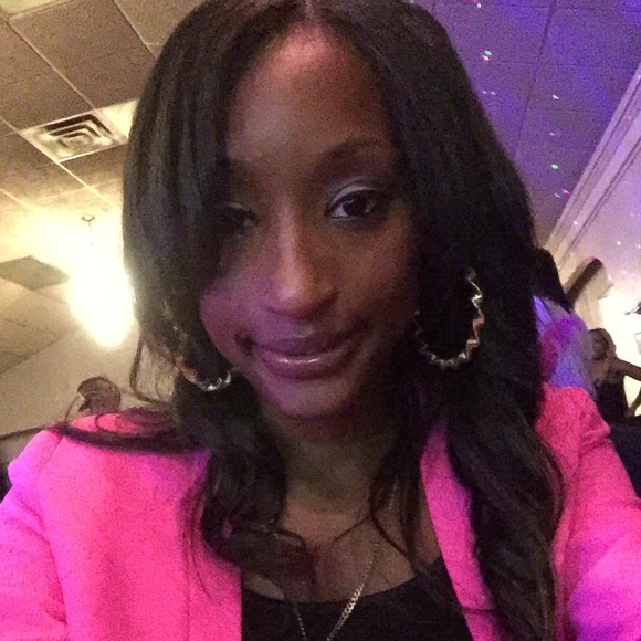 Meet your Posher, Ashley