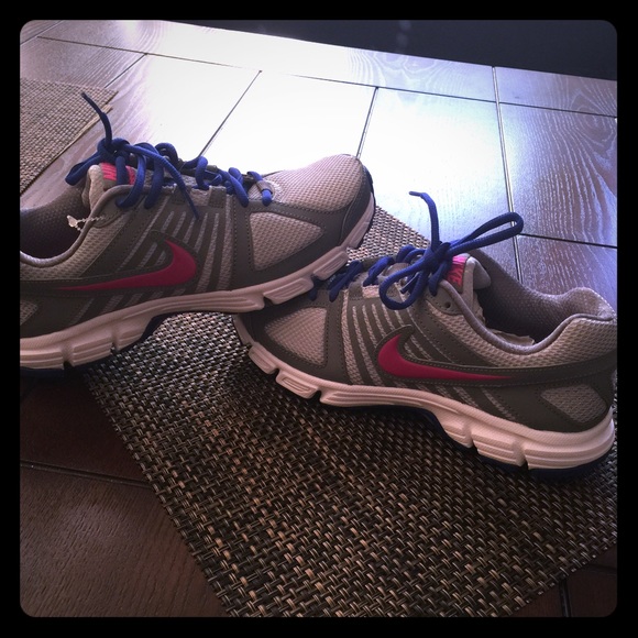 Women's Nike running shoes brand-new never worn