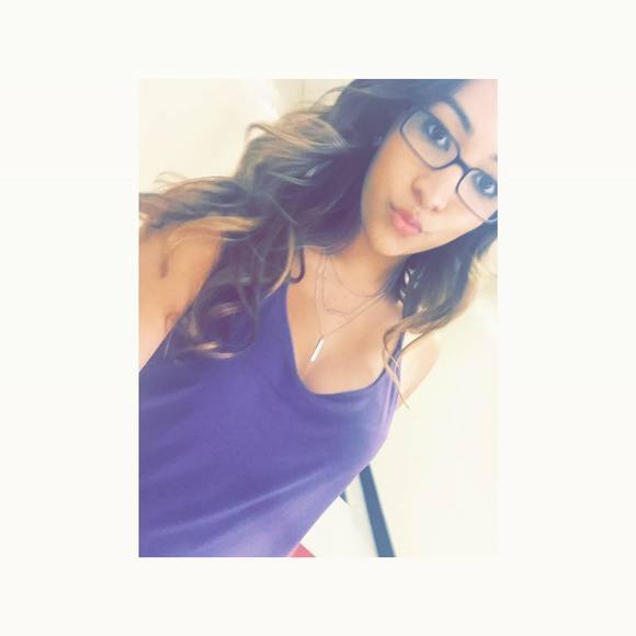 Meet your Posher, Julissa