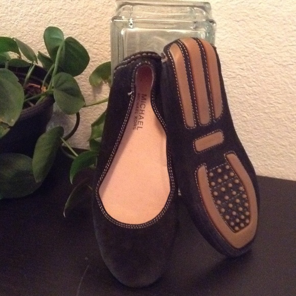Michael Kors Shoes - NWOT Michael Kors "Gillian" Flats