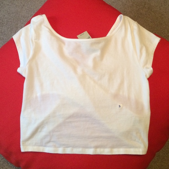 American Eagle crop top