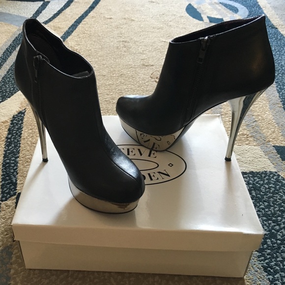 Steve Madden | Shoes | Steve Madden Chelsey Leather Bootie | Poshmark