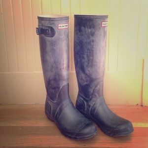 Tall hunter gray boots size 8