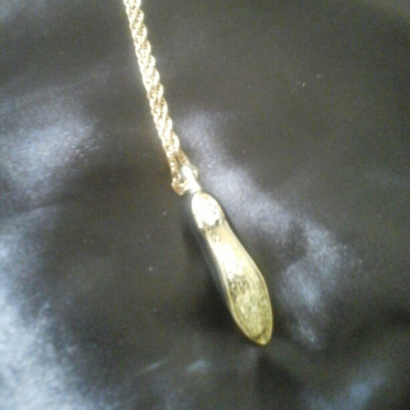 Necklace - Picture 2 of 3