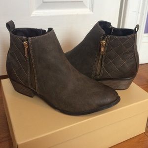 Brown ankle boots