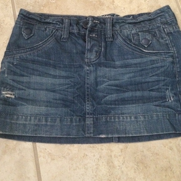 AE denim skirt. Who's ready to show them legs?!