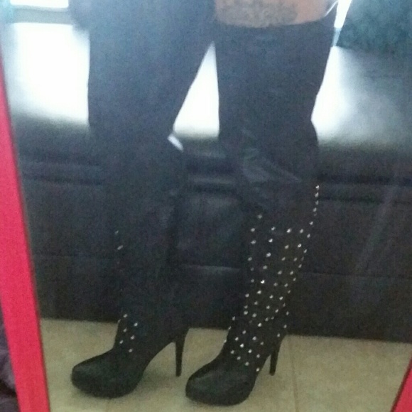 ***sold!***Thigh high studded boots - Picture 2 of 4