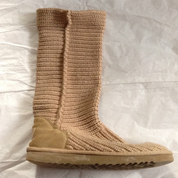 SOLD! Knitted Ugg Boots - Picture 2 of 4