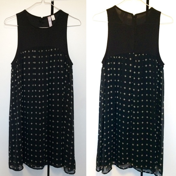🚫SOLD🚫 Graphic Print Swing Dress