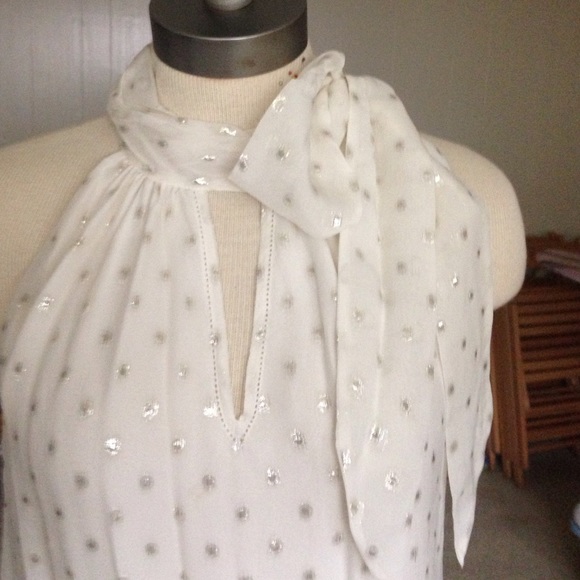 White House Black Market sleeveless blouse - Picture 3 of 4