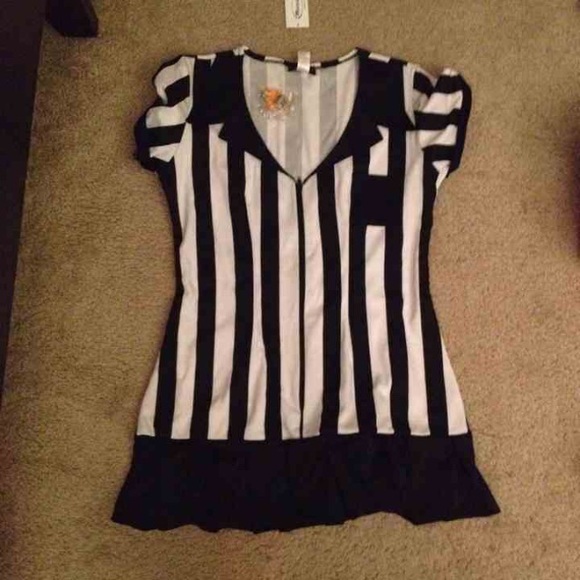🚫SOLD🚫 NWT Referee Costume
