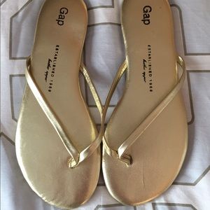 gap gold flip flops