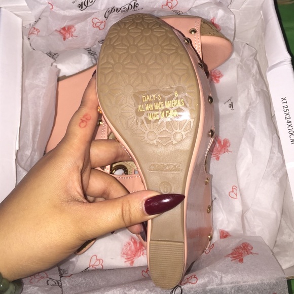 dbdk fashion shoes wholesale