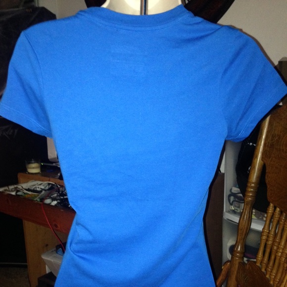 Nike top - Picture 3 of 3