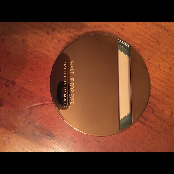 Makeup Forever Bronzing Powder