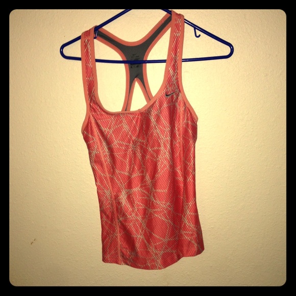 Nike workout shirt size small (worn 1 time only)