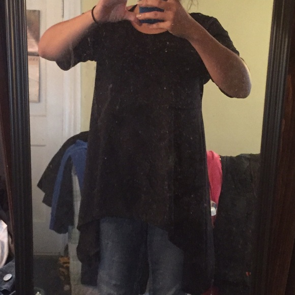 Black shirt - Picture 1 of 3