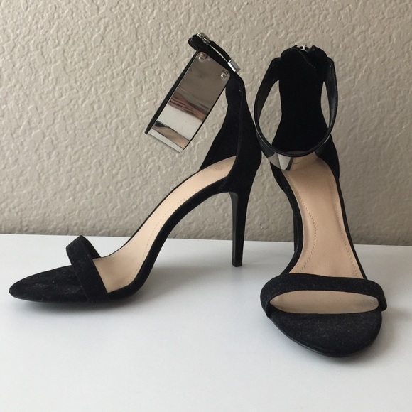 Never worn Zara pumps